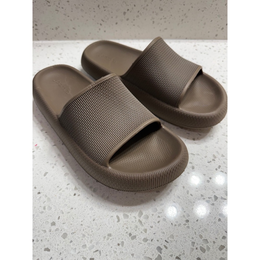 Joomra Pillow Slides Brown EUC Cushioned recovery Size 40-41 US 9/10 Women's